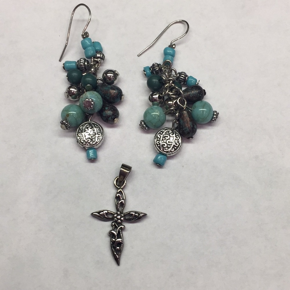 Earring and necklace real silver cross Stamped 925